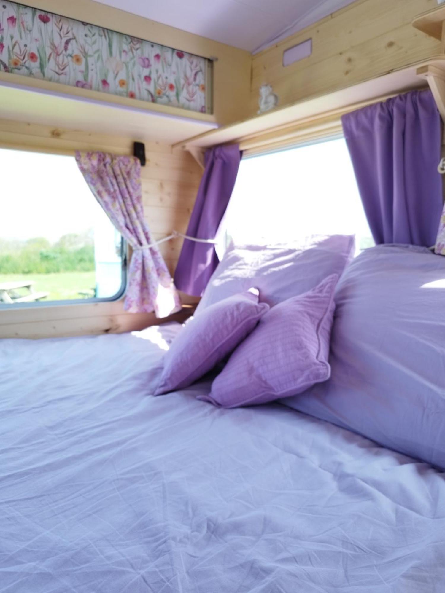 Camping Les Ronds Duval Face Aux Iles Anglo-Normandes Les Moitiers-d'Allonne Bagian luar foto